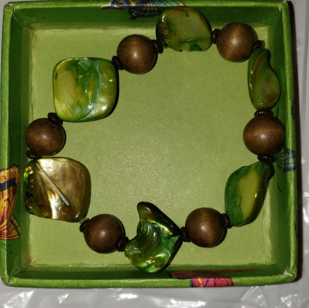Beautiful Shell Bracelet